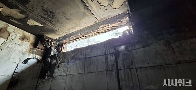 23일 화재가 발생한 서울시 용산구 후암로에 위치한 A교회 건물 내부의 모습이다. / 사진=이민지 기자