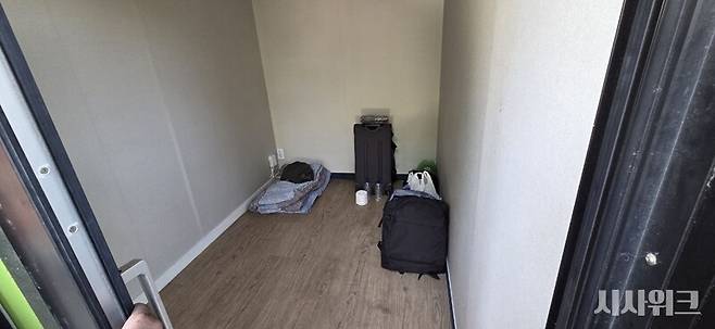 23일 화재가 발생한 서울 용산구 후암로 A교회 내부에는 쪽방 형태의 거주 공간이 마련돼 있었으며, 실제 주민들이 거주하고 있었다. / 사진=이민지 기자