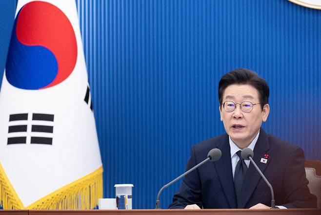 이재명 대통령이 청와대에서 열린 수석보좌관회의에서 발언하고 있다.(사진=연합뉴스)