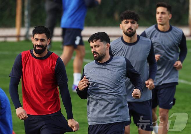 튀르키예에서 훈련 중인 이란 축구대표팀. ⓒ 로이터=뉴스1