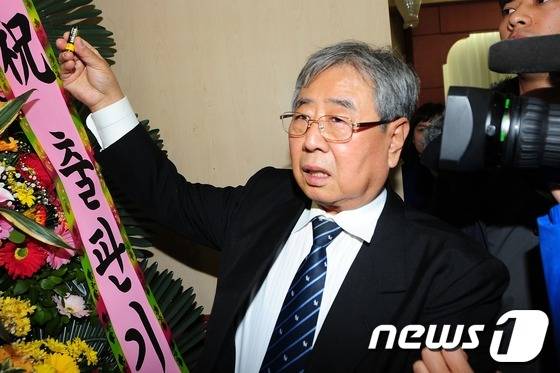 고 김근태 전 민주통합당 상임고문을 비롯한 민주화 인사들에 대한 수사를 맡아 '고문기술자'로 이름을 날린 이근안 전 경감. 2012.12.14 ⓒ 뉴스1