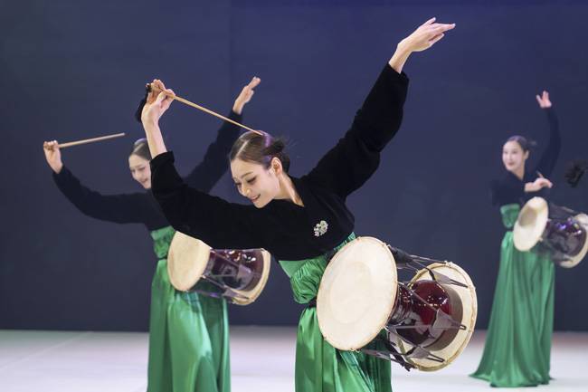 국립무용단의 장고춤. /영주시