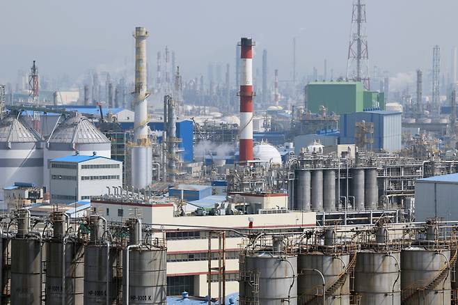 중동사태 영향 받는 여수 석유화학단지 [연합뉴스]