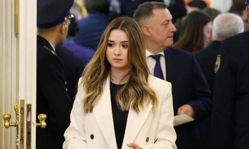 ▲ 발리예바는 15살에 피겨 스케이팅 그랑프리 대회와 유럽선수권대회에서 우승했다. 그러나 2022 베이징 동계 올림픽 기간 중 제출한 소변 샘플에서 금지 약물 성분검출됐다. 세계반도핑기구는 발리예바의 선수 자격 4년 징계를 내렸고 2026년 새해 만료되면서 공식 대회에 출전했다. ⓒ SPORTS.KZ 캡쳐