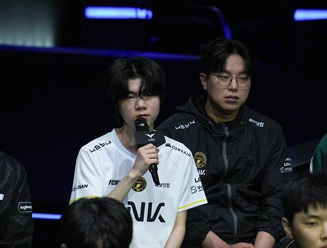 질문 답하는 BNK 피어엑스 '디아블' 남대근     (서울=연합뉴스) 김주환 기자 = 26일 서울 종로구 치지직 롤파크에서 열린 2026 LCK 정규시즌 개막 미디어데이에서 BNK 피어엑스의 '디아블' 남대근이 질문에 답하고 있다. 2026.3.26 jujuk@yna.co.kr