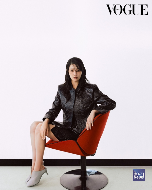 보그 코리아, COS 글로벌 앰버서더 박규영과 함께한 2026 봄여름 컬렉션 단독 화보 공개. ⓒ보그 코리아