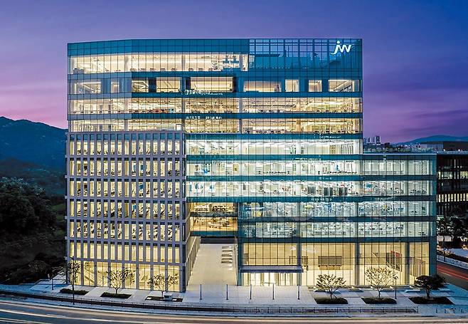 경기도 과천에 위치한 JW중외제약 사옥 모습./JW중외제약