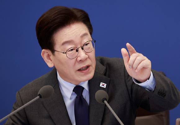 이재명 대통령이 지난 24일 청와대에서 열린 국무회의에서 발언하고 있다. 2026.3.24 [사진=연합뉴스]