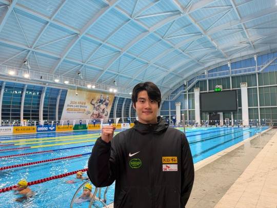 남자 자유형 200ｍ에서 우승한 황선우. 사진[연합뉴스]