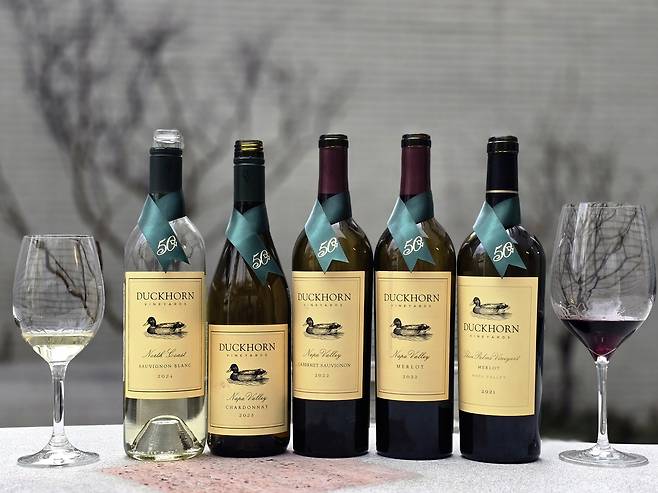 50주년 맞은 덕혼 빈야즈 대표 와인. 최현태 기자