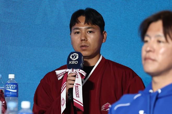 키움 히어로즈 하영민이 26일 서울 송파구 롯데호텔 월드에서 열린 2026 신한 SOL KBO 리그 미디어데이에서 질문에 답하고 있다. 2026.3.26 연합뉴스