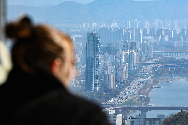 서울 남산에서 바라본 아파트 단지. 연합뉴스