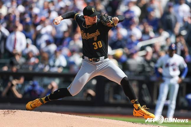 스킨스가 투구를 하고 있다. /AFPBBNews=뉴스1