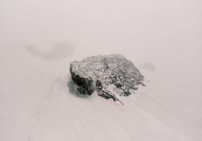 북극성 Polaris #4314, 2026 Archival Pigment Print on Hanji 140 x 76 cm. 갤러리 508