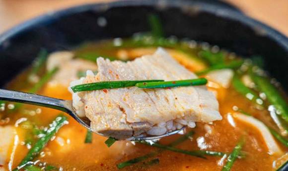 사진은 돼지국밥. [사진=한국관광공사 ]
