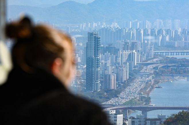 서울 남산에서 바라본 아파트 단지. 연합뉴스