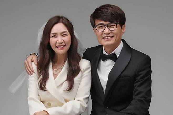 가수 홍서범과 조갑경 부부가 차남의 외도 논란에 대한 입장을 밝혔다./사진=MBC에브리원 '다 컸는데 안 나가요'