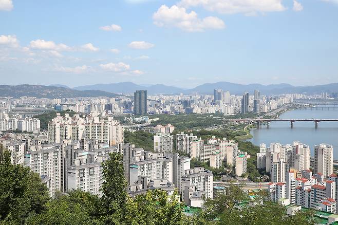 한강변에 소재한 아파트. [헤럴드DB]