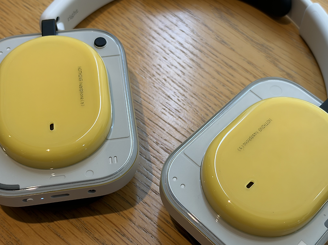 낫싱의 신작 ‘헤드폰(a)’ [차민주 기자/chami@]