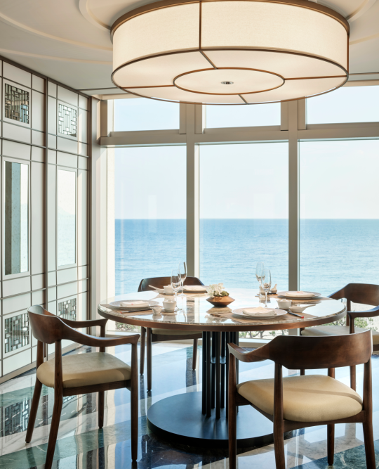 그랜드조선 부산의 레스토랑 팔레드 신의 전경. 조선호텔앤리조트