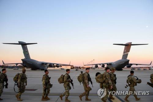 2022년 2월 폴란드에 파견된 미 82공수사단  [AFP 연합뉴스 자료사진. 재판매 및 DB 금지]
