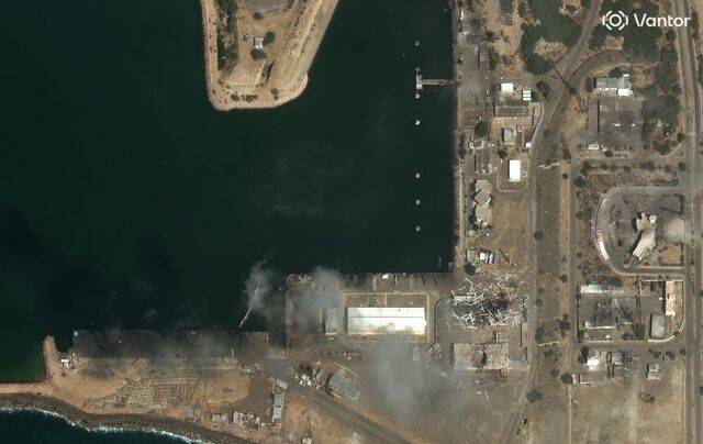 산업통상부는 원유·가스에 대해 ‘관심’ 단계 자원안보 위기경보를 5일 발령했다. 사진은 지난 4일(현지시각) 미군의 공습으로 파손된 이란 코나라크 해군기지. AP·뉴시스