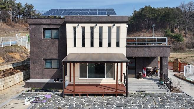 경기도 이천 마장면 단독주택이 최저입찰가격 3억7673만원에 경매에 나왔다. 이건욱PD