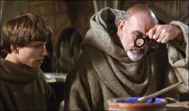 영화 장미의 이름엔 장미가 단 한 장면도 나오지 않는다.[사진｜더스쿠프 포토]