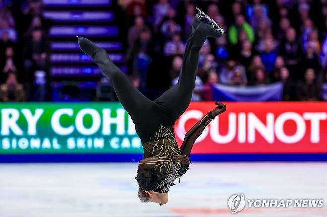 백플립을 연기하는 일리아 말리닌 [EPA=연합뉴스]