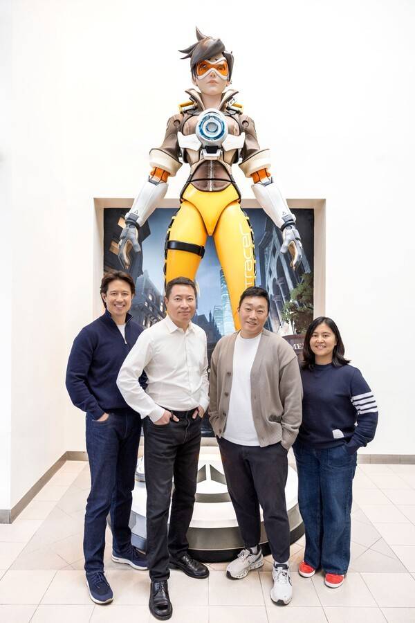 30일 ㈜넥슨과 블리자드 엔터테인먼트는 올해 연내 서비스를 목표로 PC '오버워치(Overwatch)' 한국 퍼블리싱을 위한 계약을 체결했다고 밝혔다.(마이클 챵 블리자드 아시아 총괄 부사장(왼쪽부터), 월터 콩 라이브 서비스 게임-모바일 개발 부문 선임 부사장, 넥슨 선승진 슈터본부장, 이주옥 파트너십사업본부장). /사진=넥슨