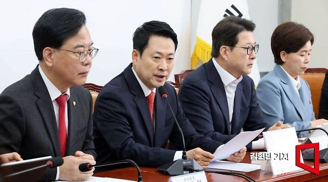 장동혁 국민의힘 대표가 30일 국회에서 열린 최고위원회의에서 발언하고 있다. 2026.3.30 김현민 기자