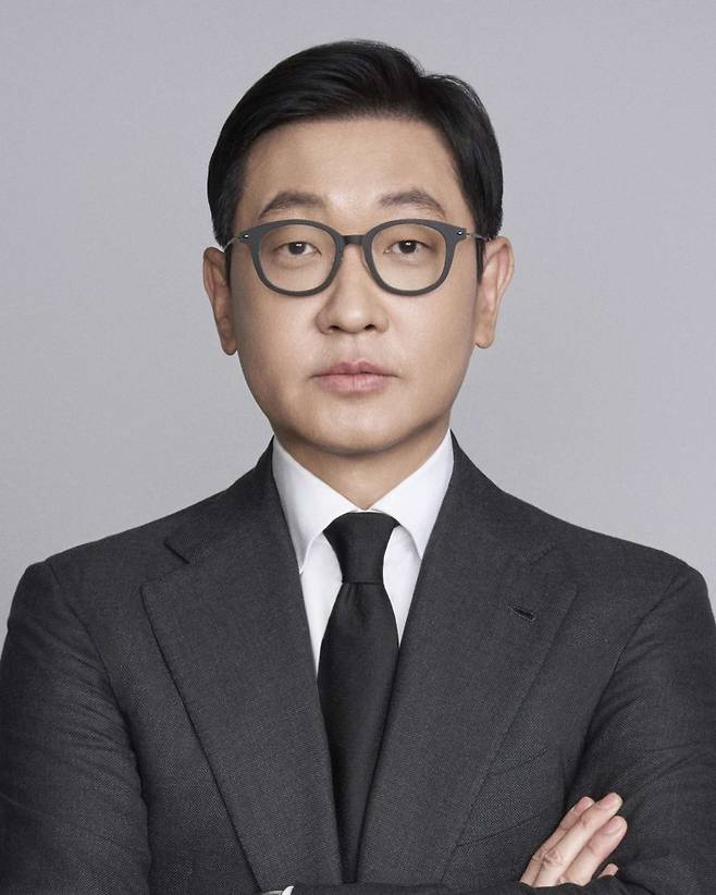 정유경 ㈜신세계 회장의 남편이자 신세계라이브쇼핑, 시그나이트 대표이사직을 맡고 있는 문성욱 사장. /신세계그룹 제공