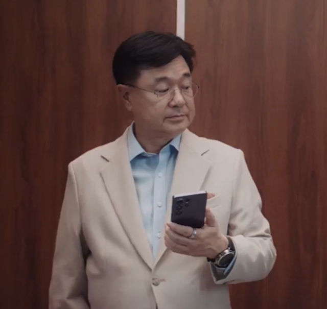 박종범 서남아시아 총괄 부사장이 갤럭시 S26 울트라 홍보영상에 직접 등장했다. 영상 캡쳐
