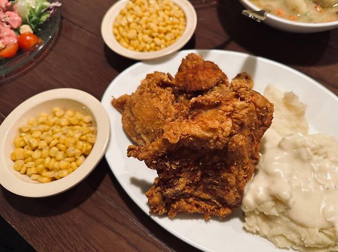 미시즈 넛츠 페이머스 프라이드치킨. ⓒ류재도