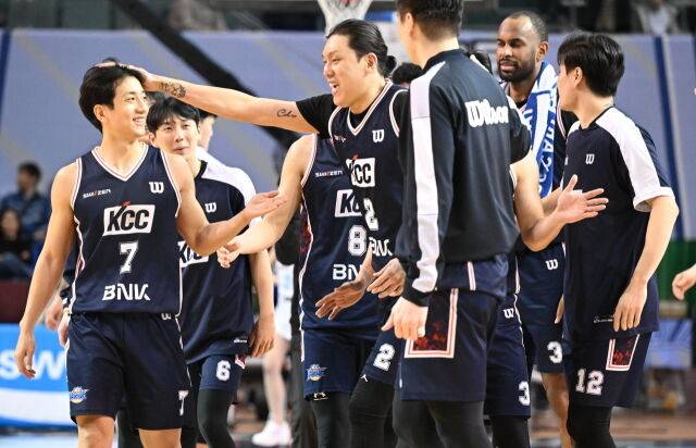 부산 KCC./KBL