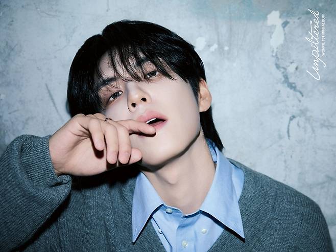 원필은 팬들에게 새로움을 선사할 곡으로, 또한 악기 연주에서 재미를 느낄 수 있는 곡으로 '업 올 나잇'을 꼽았다. JYP엔터테인먼트 제공