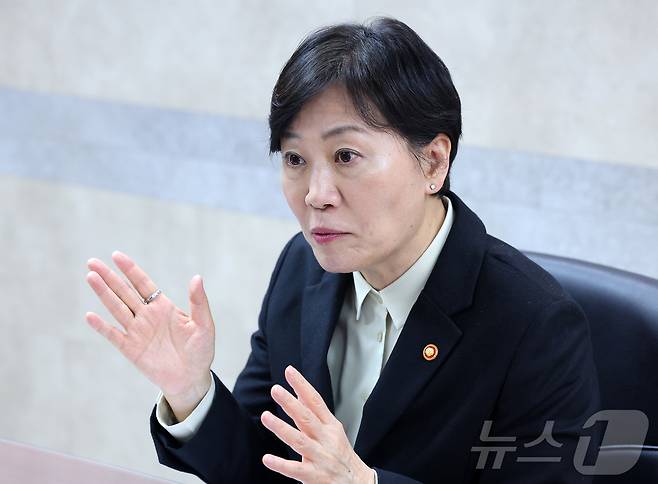 송미령 농림축산식품부 장관이 뉴스1과 인터뷰를 진행하고 있다. 2026.3.26 ⓒ 뉴스1 김성진 기자