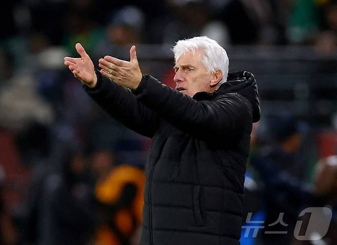 휴고 브로스 남아프리카공화국 축구대표팀 감독 ⓒ 로이터=뉴스1