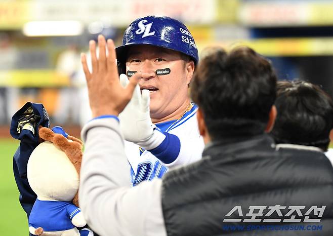 31일 대구 삼성라이온즈파크에서 열린 삼성과 두산의 경기. 7회말 솔로홈런을 날린 삼성 최형우. 대구=송정헌 기자songs@sportschosun.com/2026.03.31/