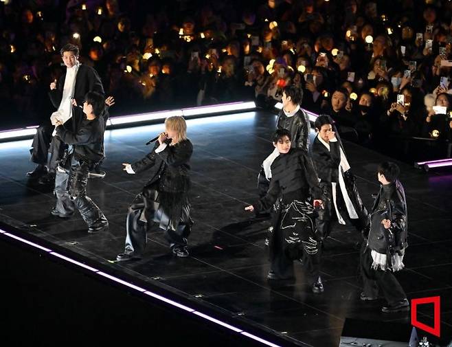 그룹 방탄소년단(BTS)이 21일 서울 광화문 광장에서 무료 복귀 공연'BTS컴백 라이브: 아리랑'(BTSTHECOMEBACKLIVE|ARIRANG)을 펼쳐졌다. BTS의 RM, 진, 슈가, 제이홉, 지민, 뷔, 정국이 공연을 펼치고 있다. 2026.03.21. 사진공동취재단