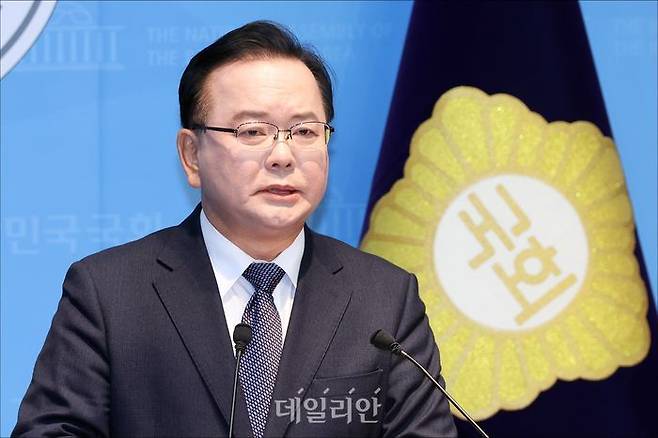 김부겸 전 국무총리가 30일 오전 서울 여의도 국회 소통관 기자회견장에서 대구시장 출마 선언 기자회견을 하고 있다. ⓒ데일리안 홍금표 기자