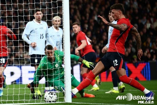 우루과이전에서 잉글랜드 축구 대표팀 복귀전을 치른 화이트. 사진(런던 영국)=AFPBBNews=News1