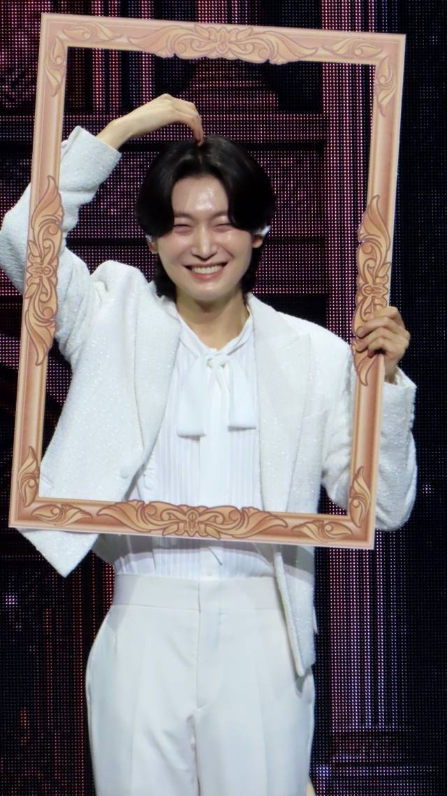 ‘미스터트롯3’의 최종 우승자 김용빈은 이제 단순히 ‘오디션 스타’라는 얄팍한 수식어를 넘어, 한국 전통가요의 거대한 바통을 이어받은 상징적인 인물로 떠올랐다. 사진=밝은누리