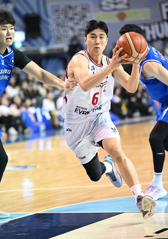 [서울=뉴시스] 프로농구 안양 정관장의 박지훈. (사진=KBL 제공) *재판매 및 DB 금지