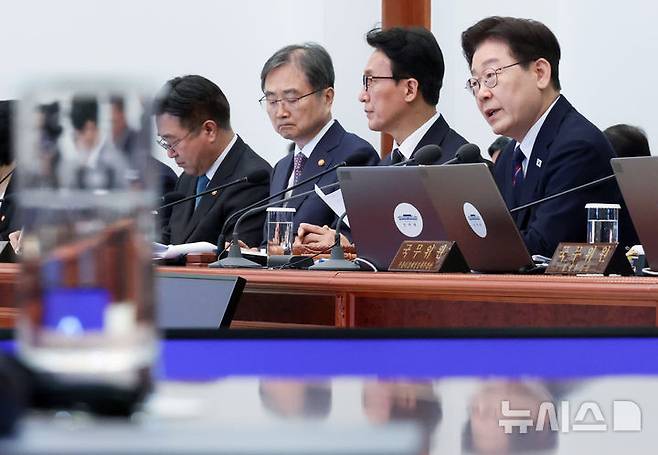 [서울=뉴시스] 고범준 기자 = 이재명 대통령이 31일 청와대에서 열린 국무회의에서 발언하고 있다. 2026.03.31. bjko@newsis.com
