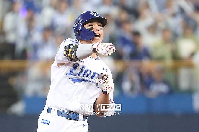 ▲ 삼성 라이온즈가 31일 대구 삼성라이온즈파크에서 두산 베어스와의 홈경기를 앞두고 6번 타순을 지키던 김영웅을 1번 타순에 배치했다. 2연패를 끊기 위한 극약 처방이다.&nbsp;ⓒ곽혜미 기자