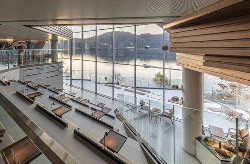 스타벅스 _더춘천의암호R_점 내부 /스타벅스 코리아