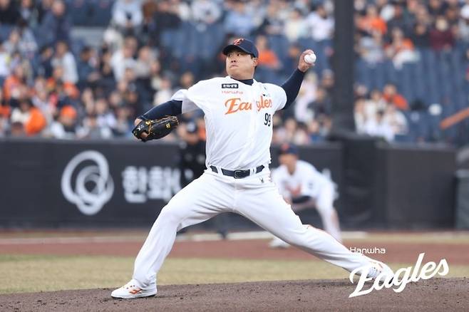 한화 류현진이 23일 대전 한화생명 볼파크에서 열린 2026 KBO리그 시범경기 NC전에 선발 등판해 역투하고 있다. 사진 | 한화 이글스