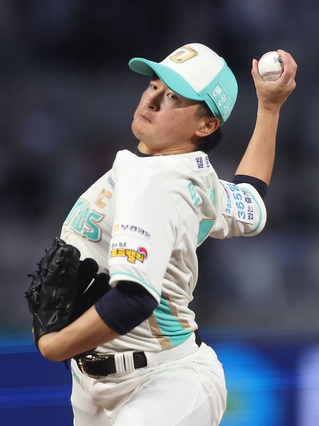 NC 선발 아시아쿼터 토다 나츠키

    (창원=연합뉴스) 김동민 기자 = 31일 경남 창원NC파크에서 열린 프로야구 2026 KBO리그 롯데 자이언츠와 NC 다이노스의 경기. 1회 초 NC 선발 토다 나츠키가 역투하고 있다. 2026.3.31

    image@yna.co.kr

(끝)





<저작권자(c) 연합뉴스, 무단 전재-재배포, AI 학습 및 활용 금지>