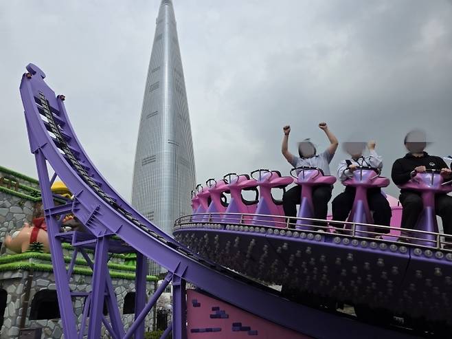 가장 스릴도가 높아서 그런지 꽤 진심으로 즐기는 미디어가 많았다.